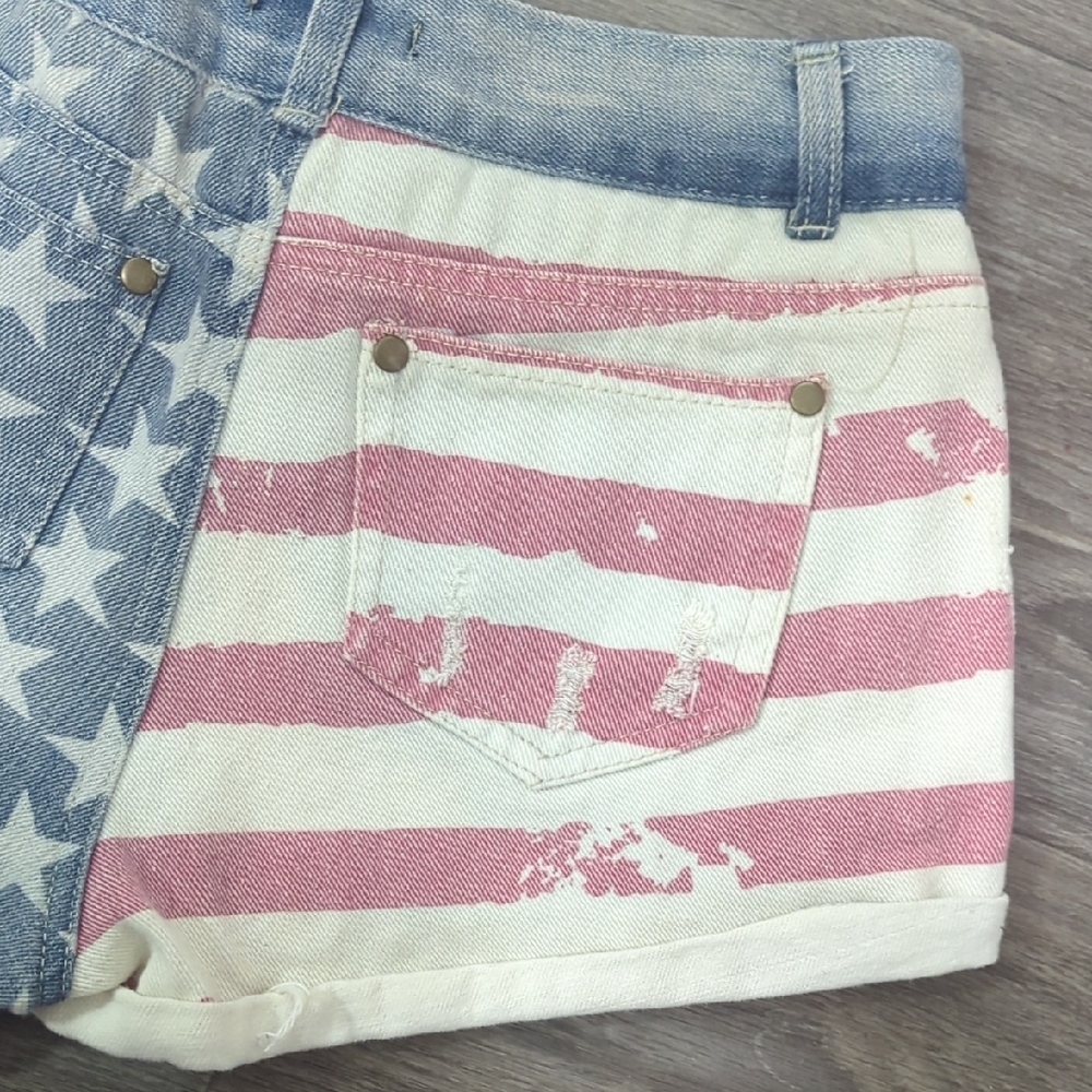 36 Point 5 American Flag Jean Shorts - Picture 5 of 7